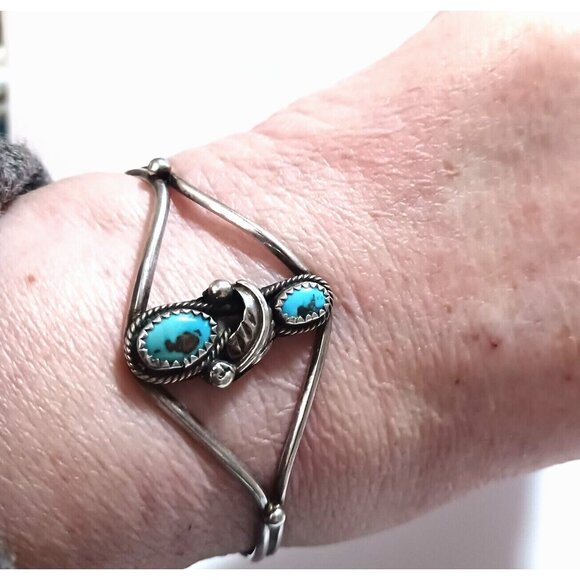 Vintage Navajo Turquoise Sterling Cuff Bracelet (1212) - Picture 6 of 6